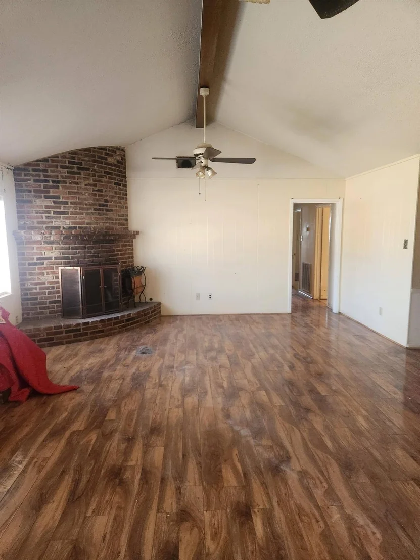 Photo of 1122 Desirable Lane