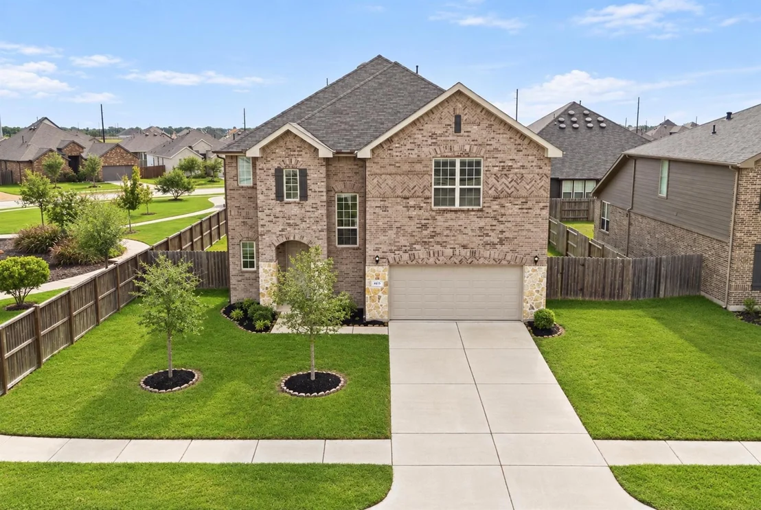 Photo of 4615 Bartagrass Drive