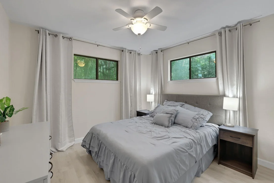 Photo of 511 N Forest Cove Loop