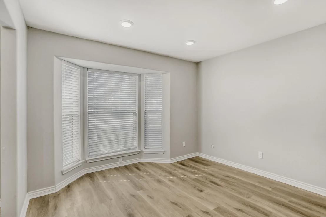 Photo of 28943 Enchanted Drive