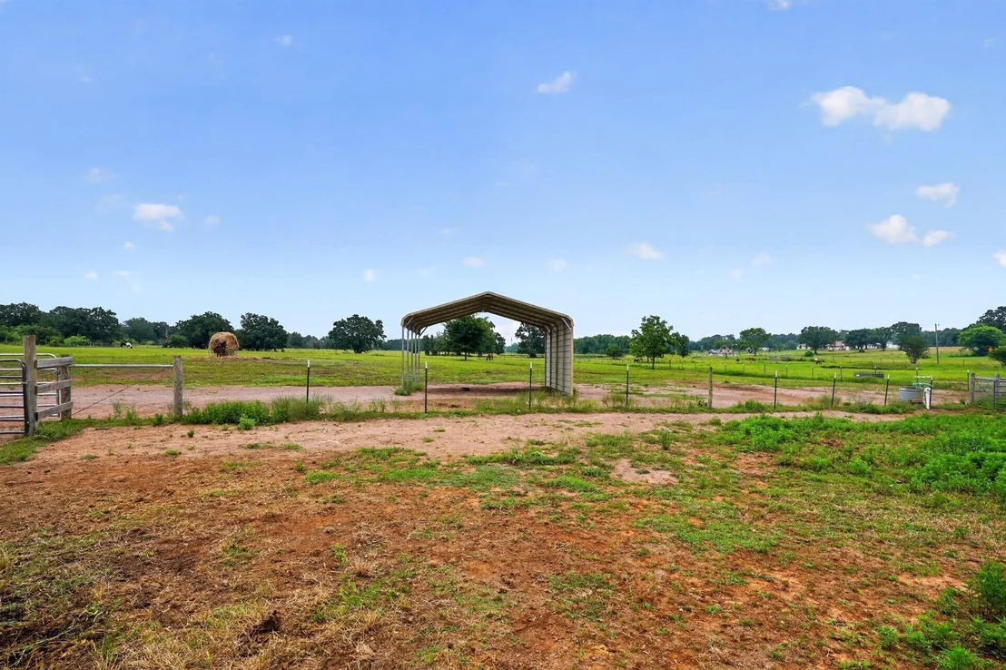 Photo of 7821 County Road 460