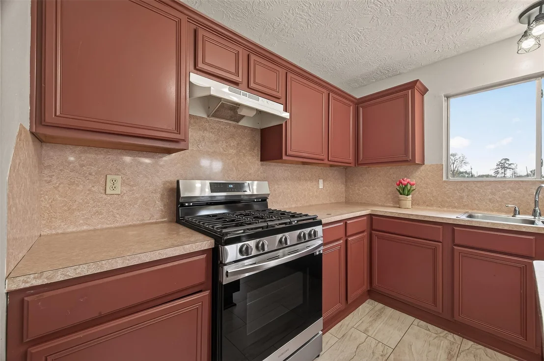 Photo of 579 Rivergrove Drive