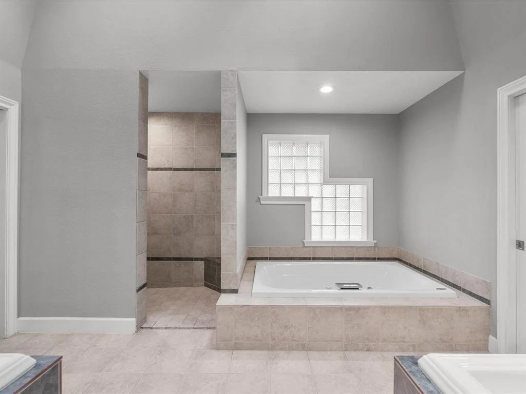 Photo of 5401 Palm Drive