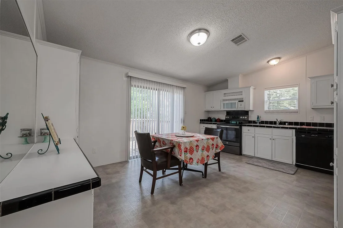 Photo of 16861 W Lynbrook