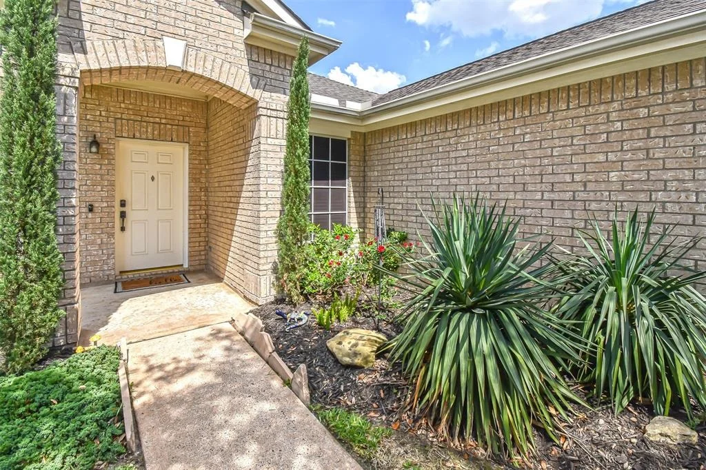 Photo of 21014 White Shore Lane