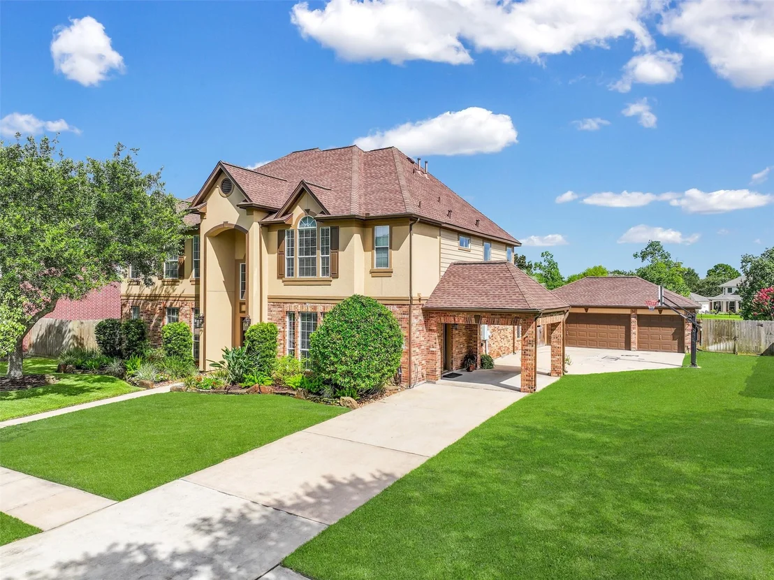 Photo of 1607 Cascade Falls Drive