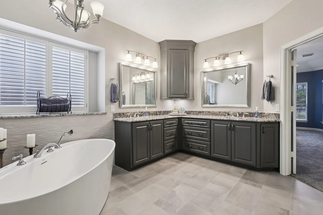 Photo of 182 N Hazelcrest Circle