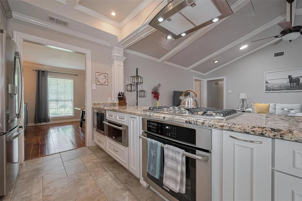 Photo of 12806 Lakecrest Drive