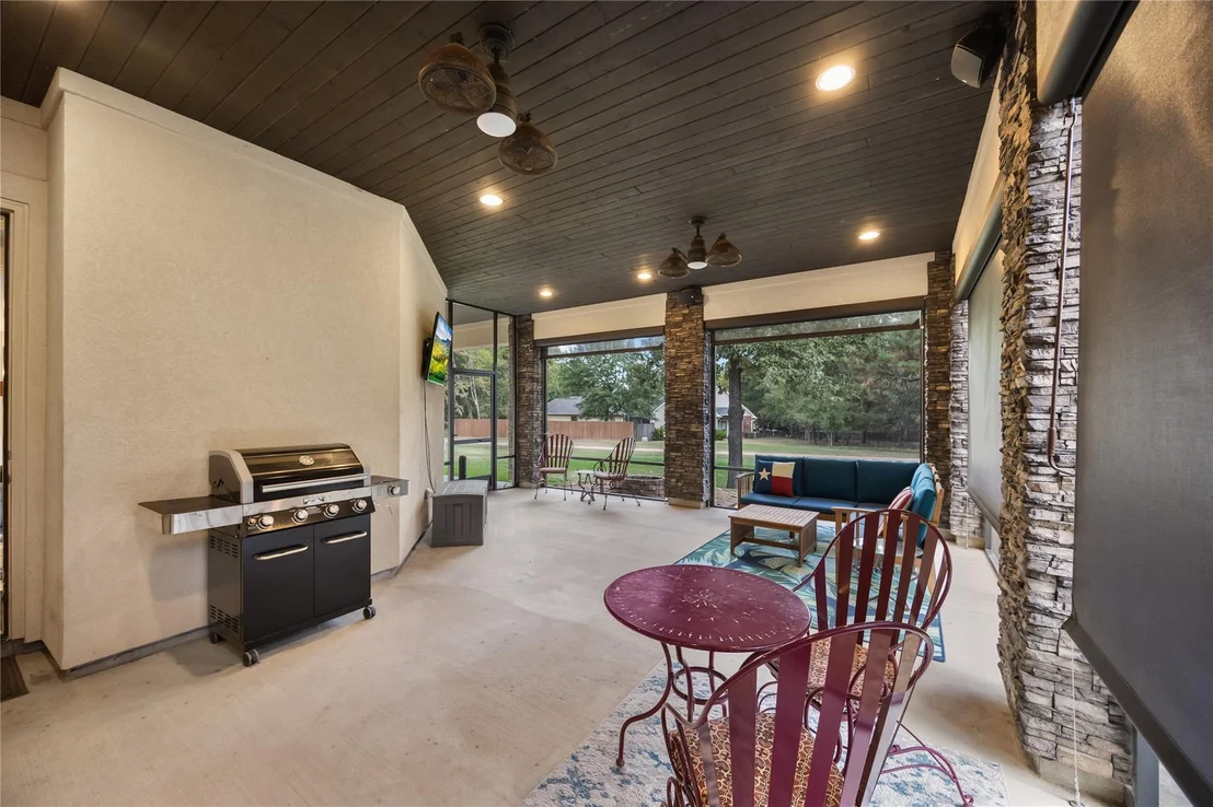 Photo of 12122 Hawthorne Drive