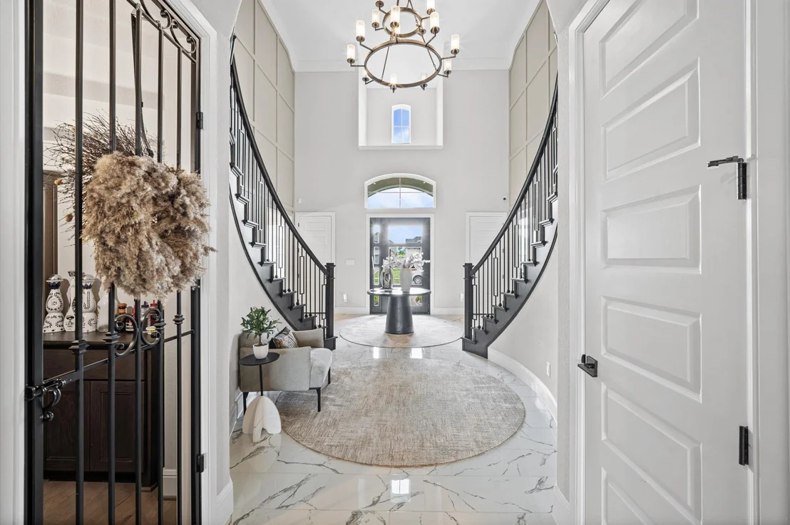 Photo of 4923 Grapevine Lane