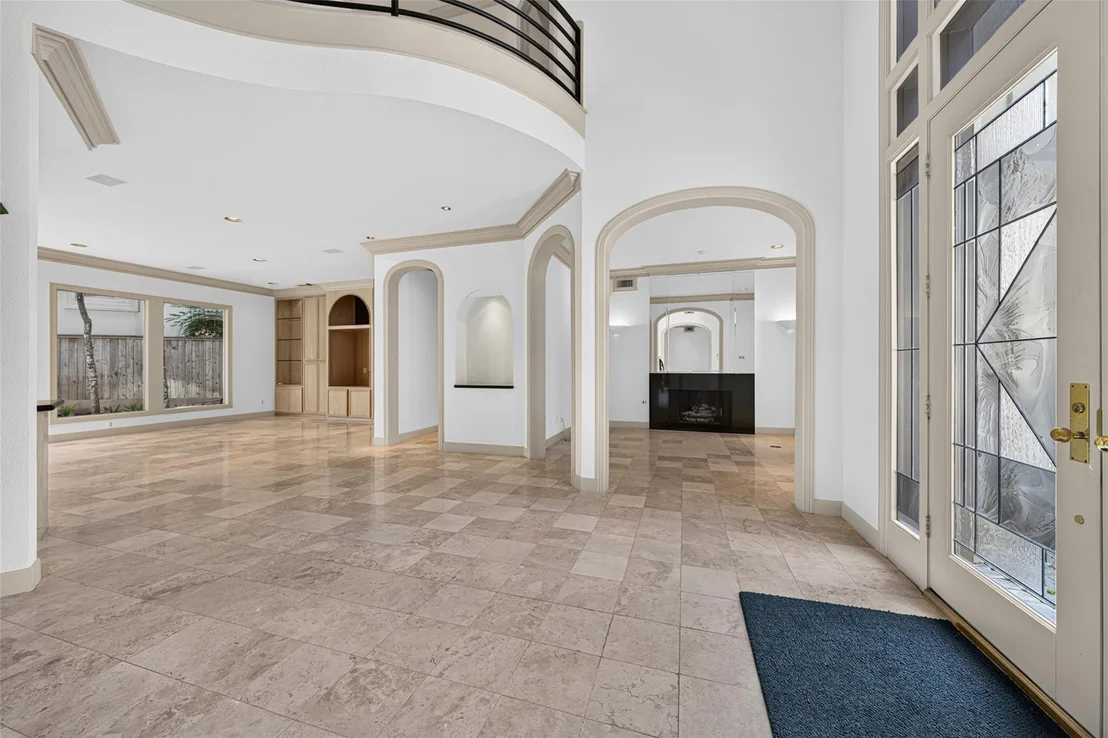Photo of 2 W Terrace Drive