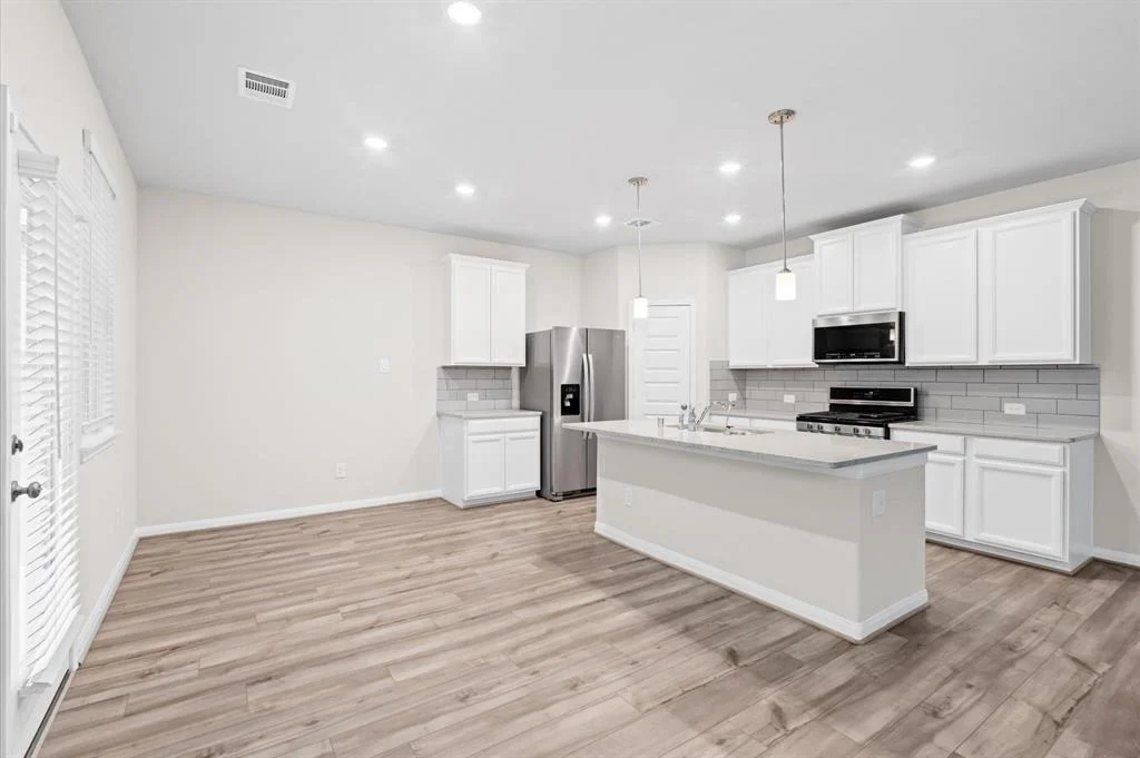 Photo of 7051 Silverleaf Oak Street
