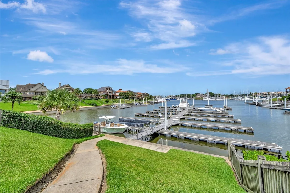 Photo of 604 Harborside Way