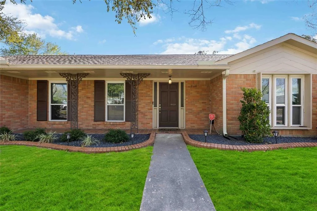 Photo of 2114 Oceanview Drive