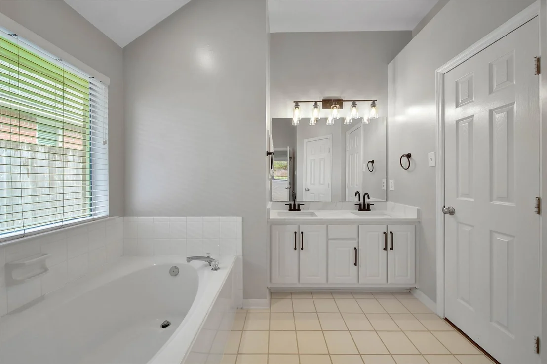 Photo of 15 Wintergrass Place