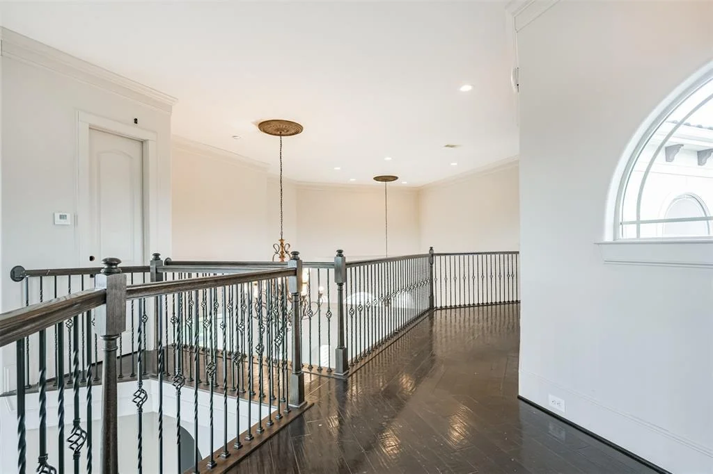 Photo of 317 Red Oak Drive