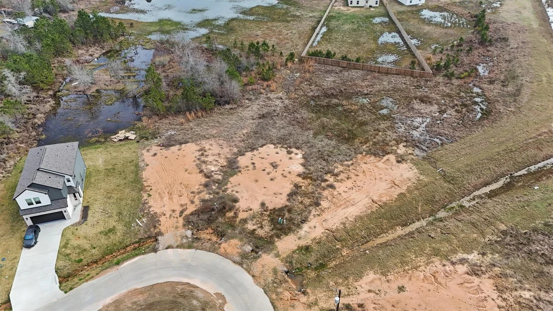 Photo of 305 Road 5102