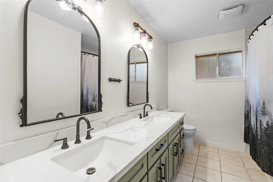 Photo of 1102 Brenda Drive