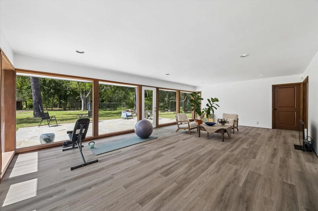 Photo of 9805 Shadow Wood Drive