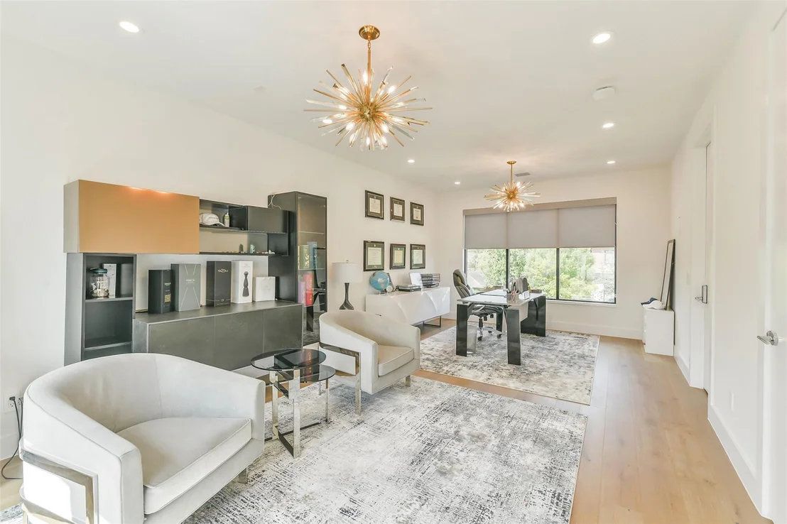 Photo of 3003 Virginia Street