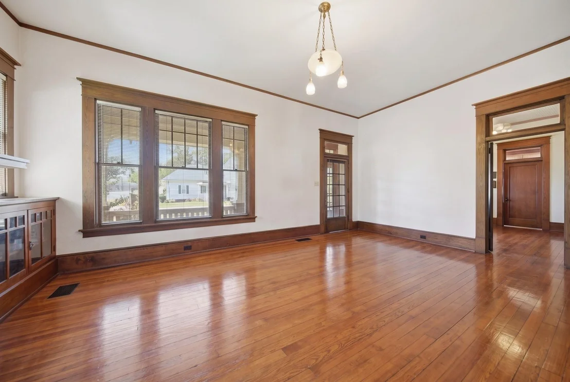 Photo of 405 College Avenue