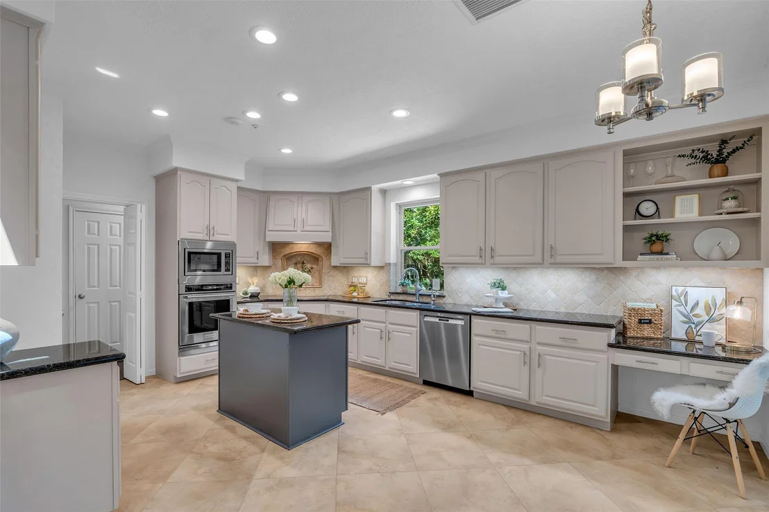 Photo of 118 Quiet Oak Circle