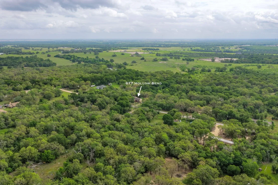 Photo of 877 Hollow Bend