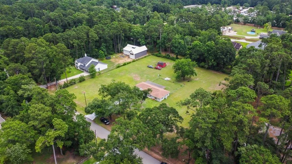 Photo of 2499 Centerline Road