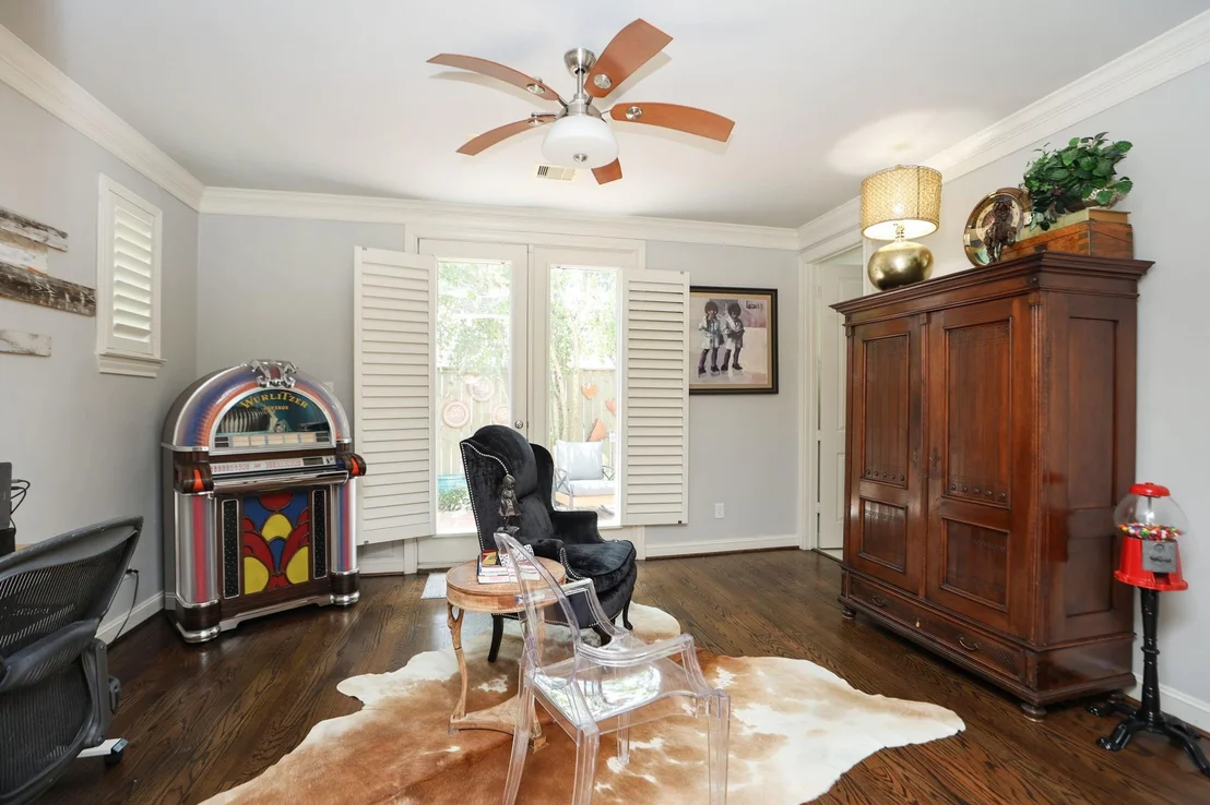 Photo of 10901 Upland Park