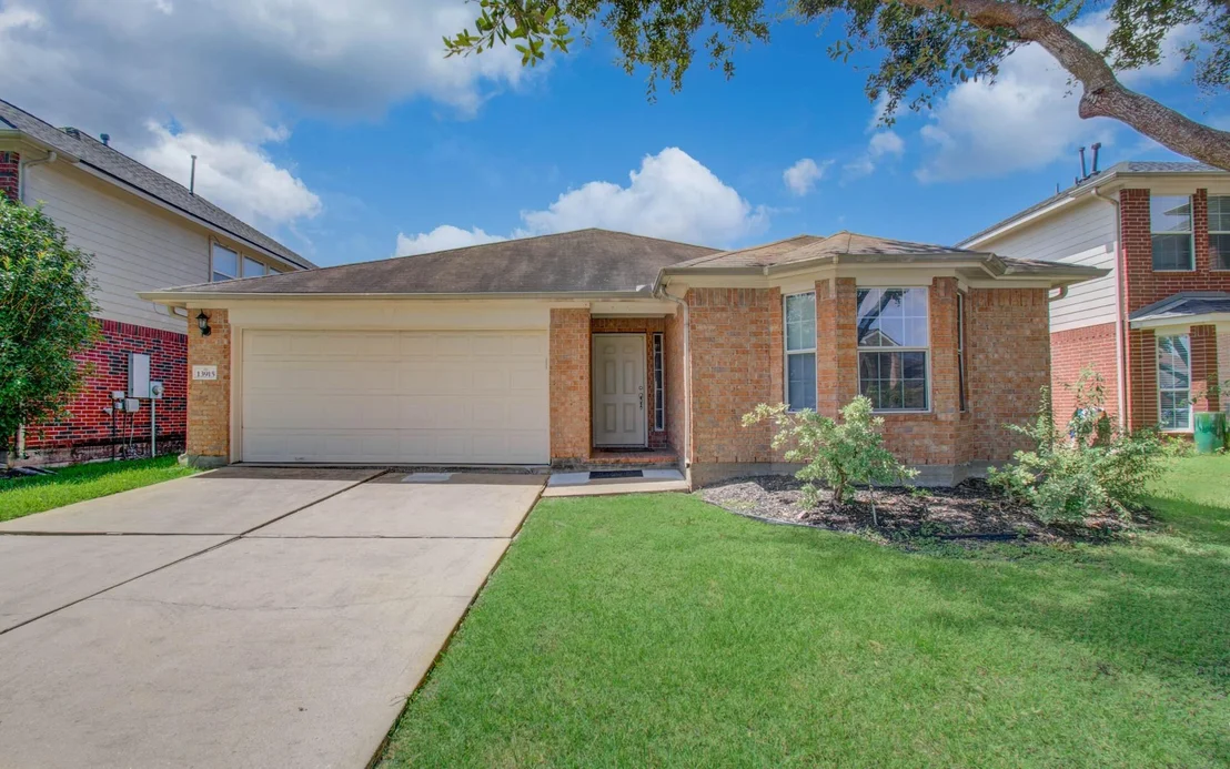Photo of 13915 Fort Nelson Drive
