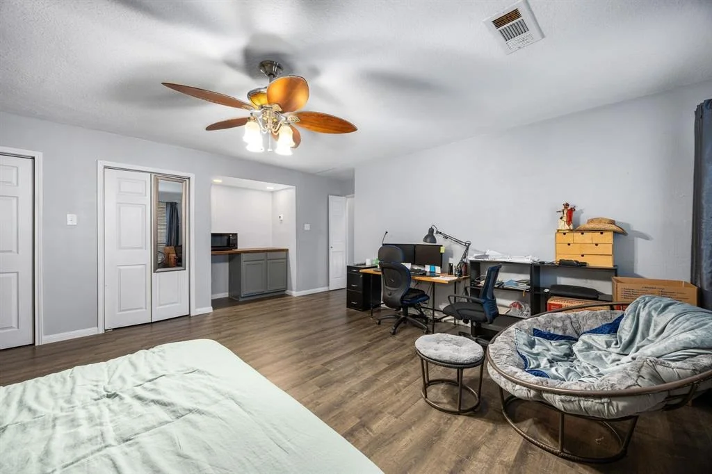 Photo of 9415 New Forest Road