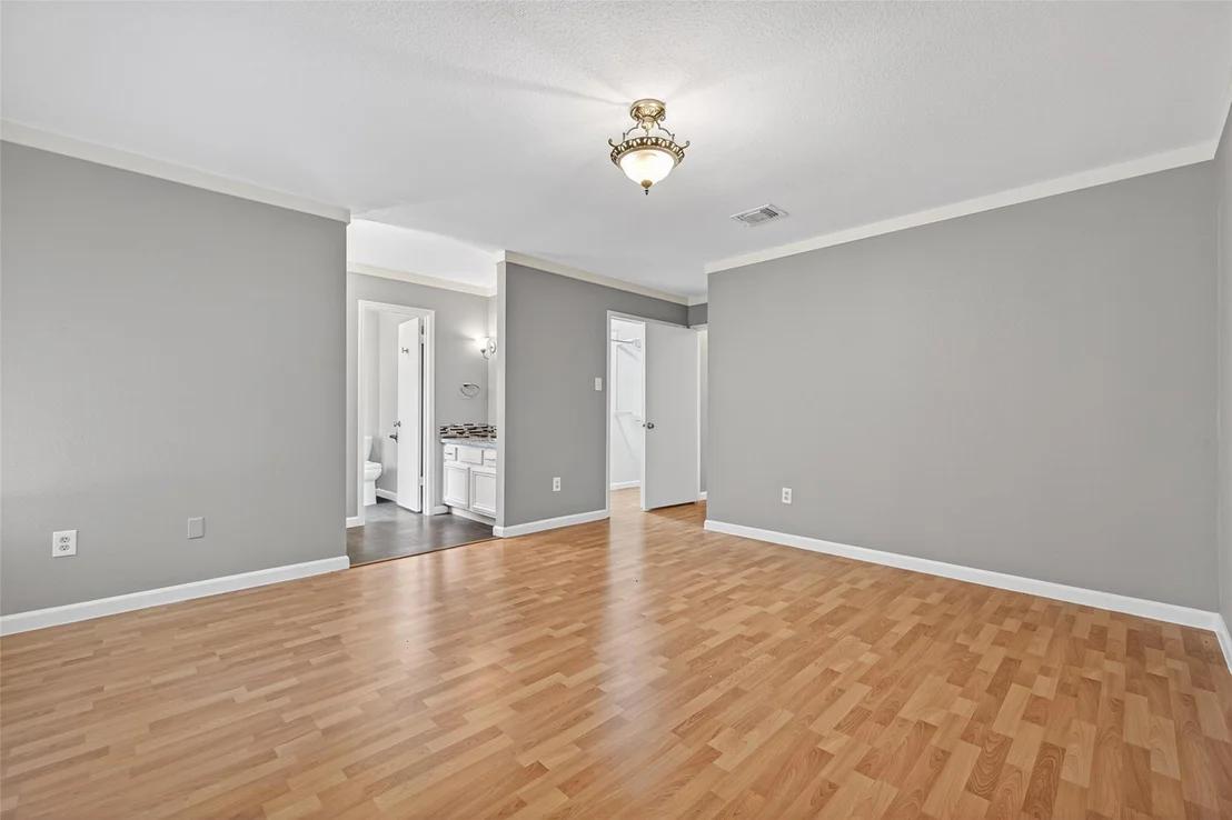 Photo of 2215 Fort Laramie Drive