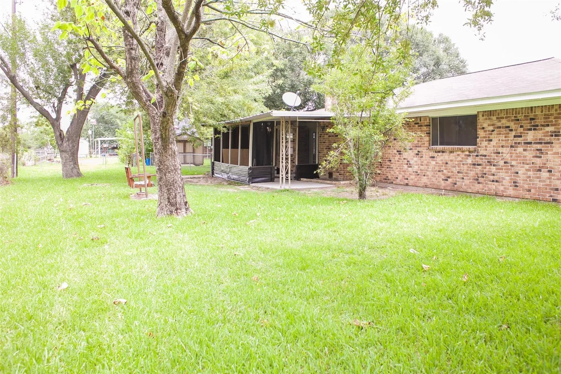 Photo of 912 Robinson Road