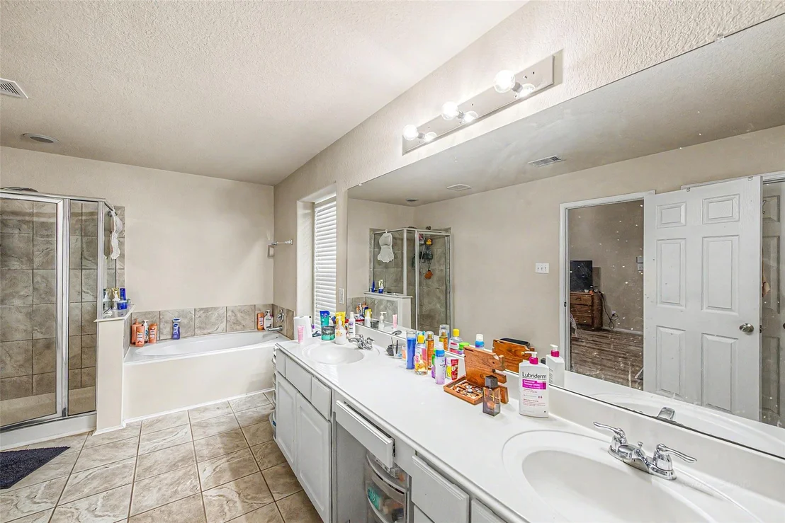 Photo of 5006 Forest Hurst Glen