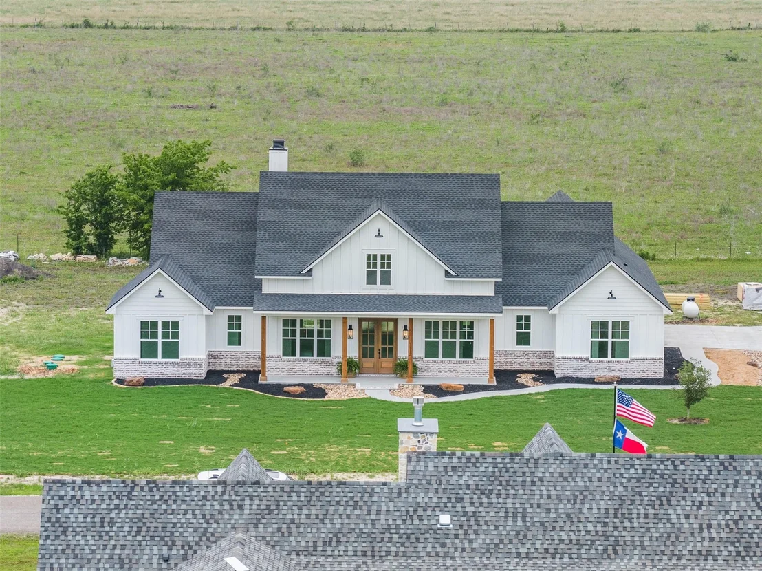 Photo of 112 Court Side Drive