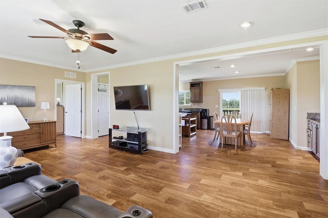Photo of 32818 Rogers Road