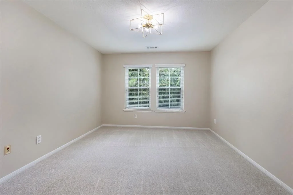 Photo of 55 N Altwood Circle