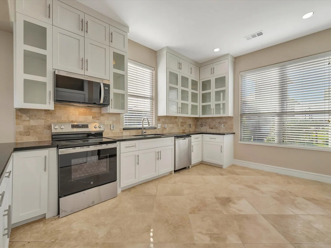 Photo of 606 2nd St
