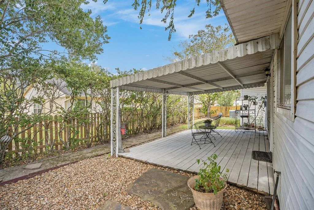 Photo of 910 Postwood Lane