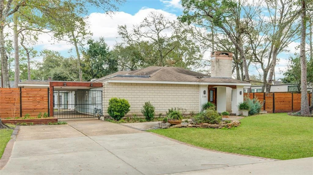 Photo of 246 Warrenton Drive