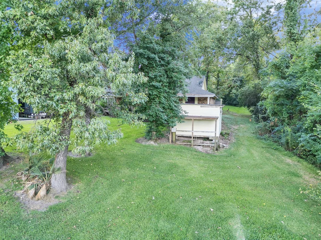 Photo of 185 Lake Drive
