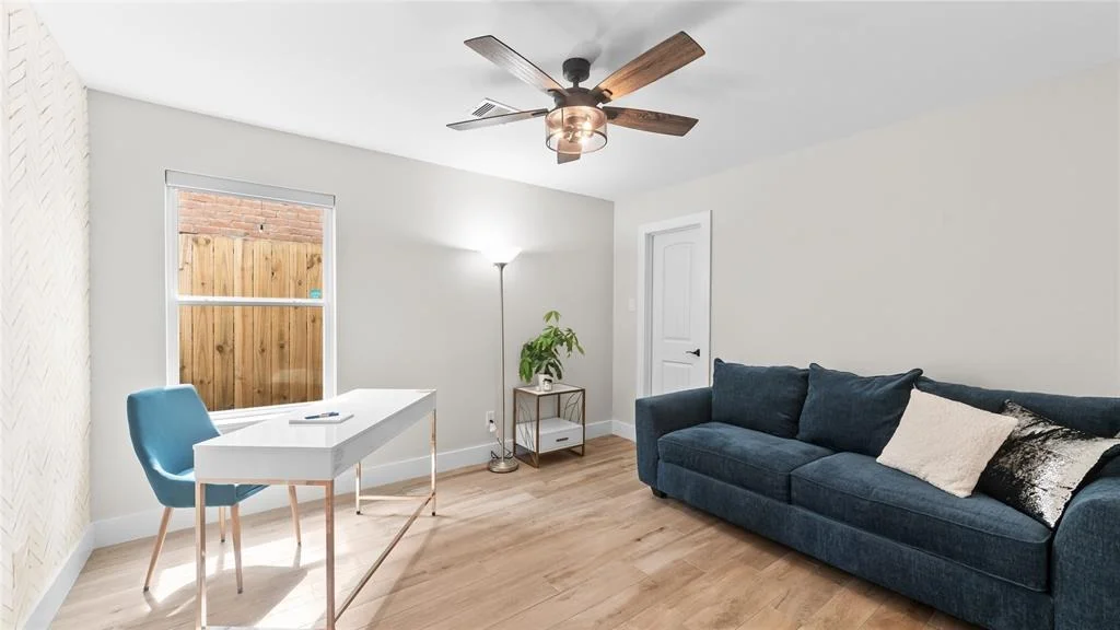 Photo of 5939 Bankside Drive