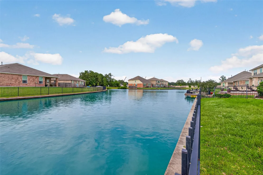Photo of 3795 Lake Bend Shore Drive