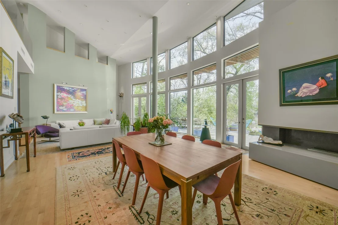 Photo of 15 Hudson Circle