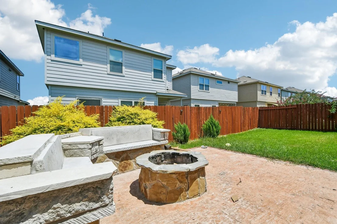 Photo of 128 Robertson Lane
