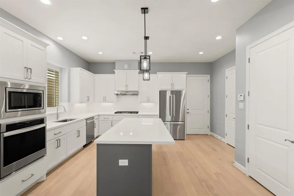 Photo of 25217 Liberty Mill Drive