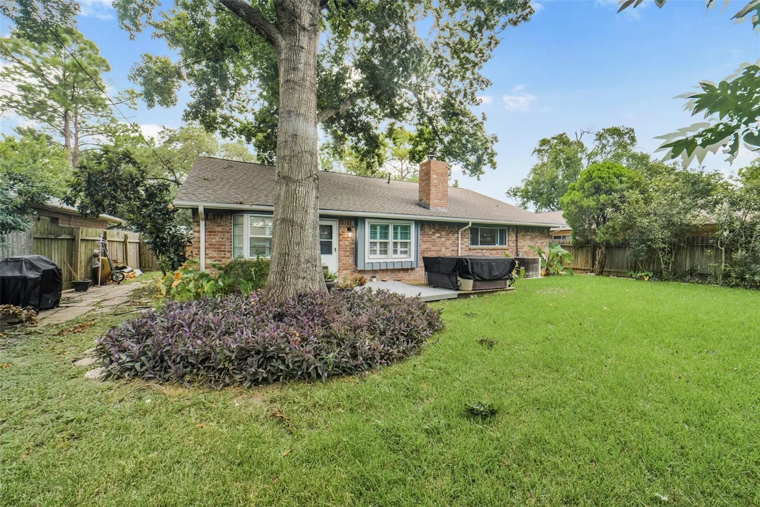 Photo of 12307 Waldemar Drive