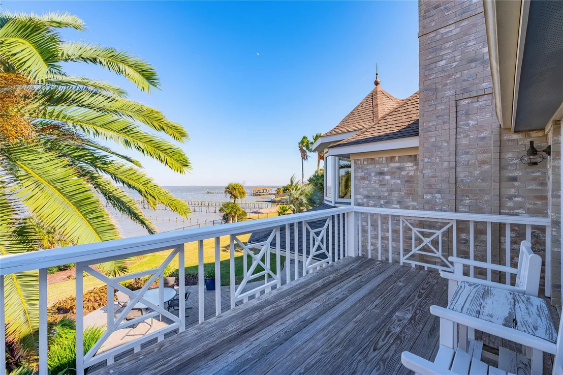 Photo of 5123 W Bayshore Drive