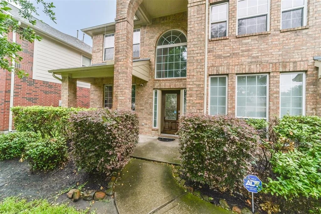 Photo of 6810 Latchmore Lane