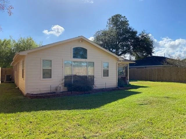 Photo of 835 Seafoam Road